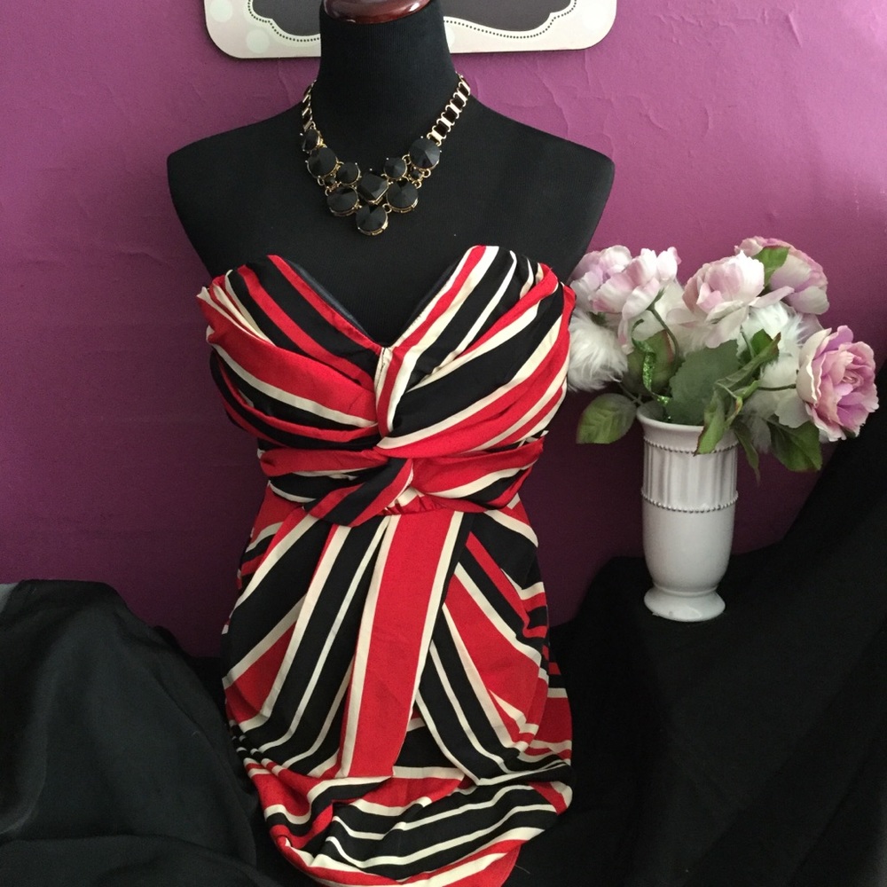 Red striped sleeveless Akira top Sz S NWT